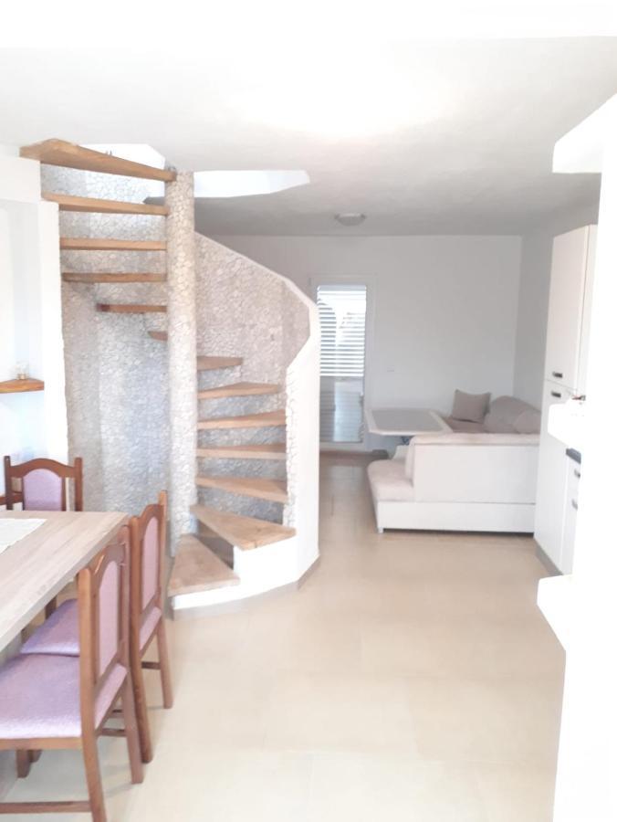 Amanda C Apartman Stari Grad Kültér fotó